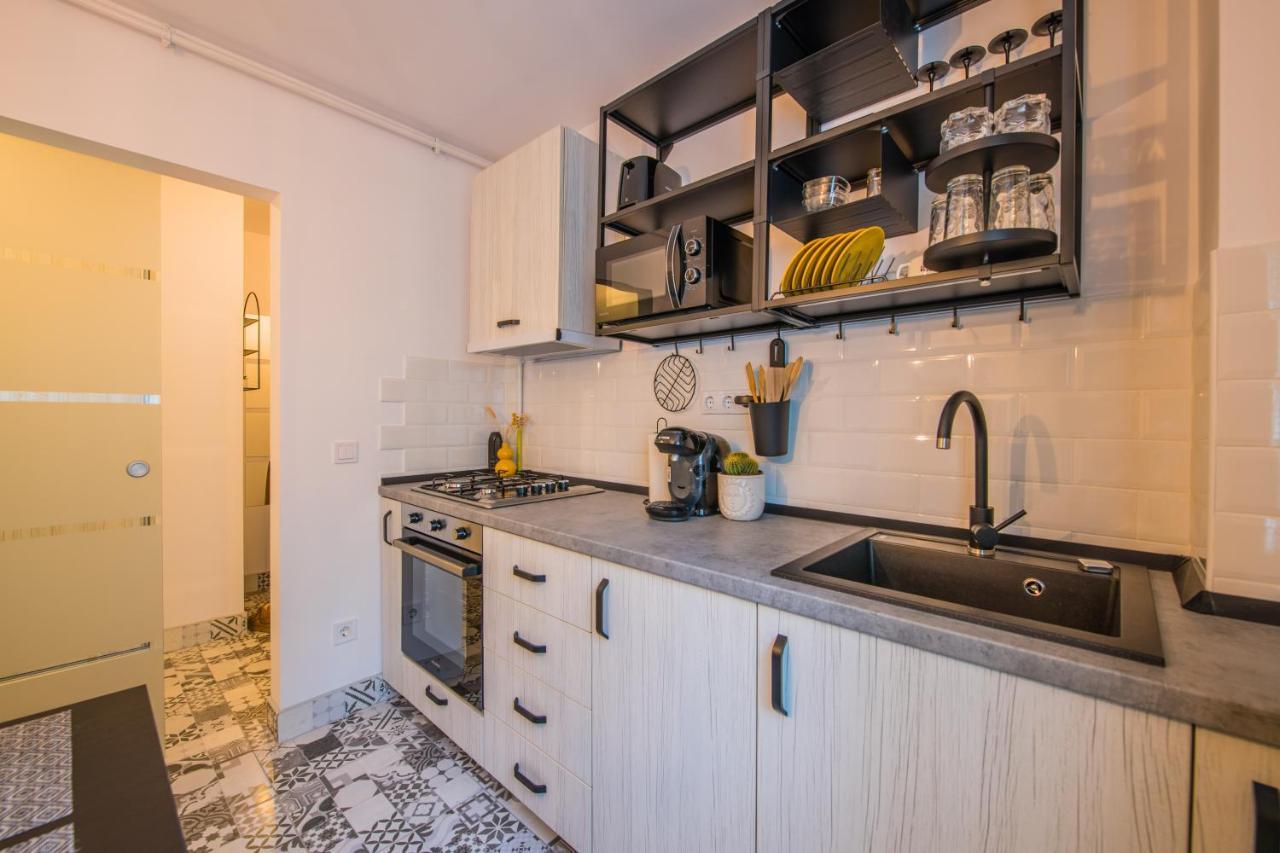 Kitty Sunflower Apartment 알바루리아 외부 사진