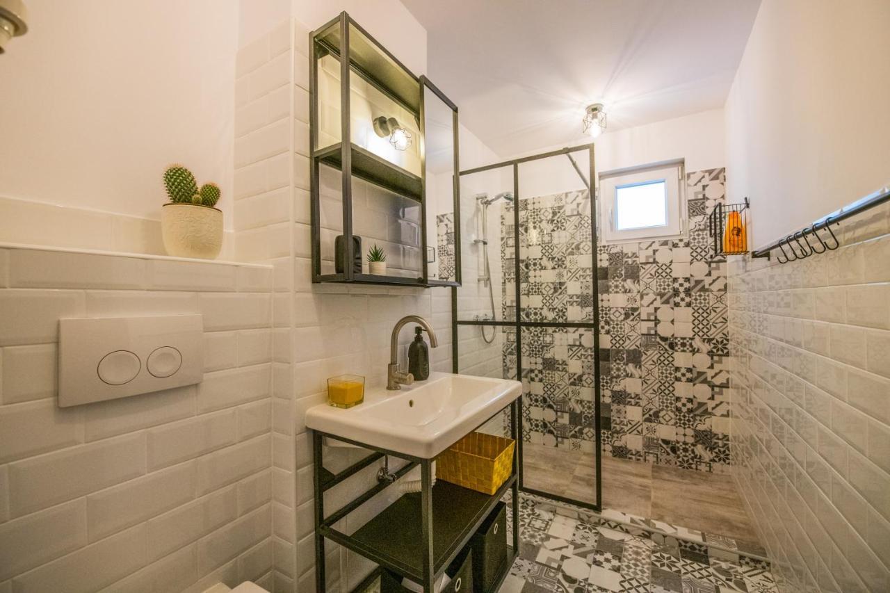 Kitty Sunflower Apartment 알바루리아 외부 사진
